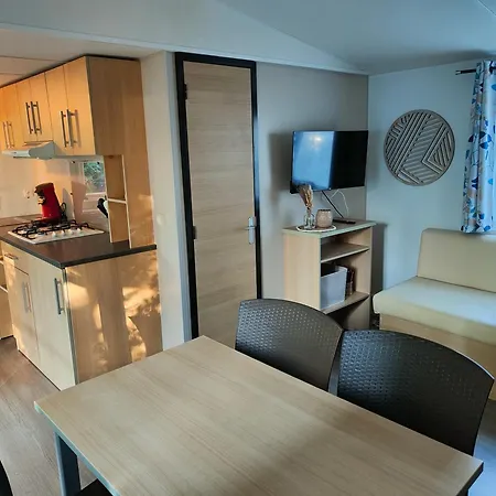 La Petite Maison Du Park Kemping *